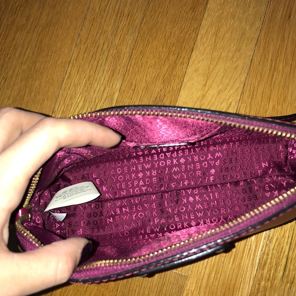 NWOT Kate Spade crossbody with zip top closure - Picture 2 of 5